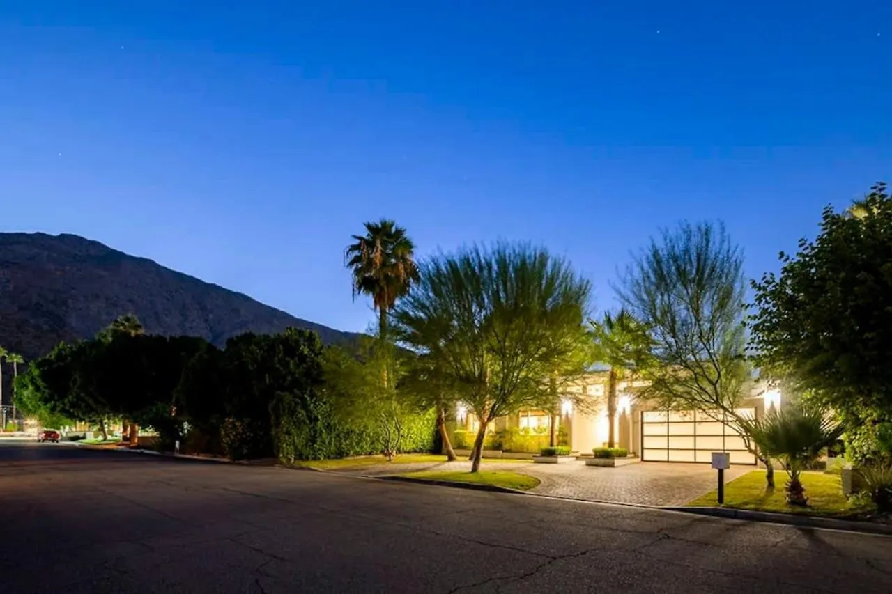 Ocotillo Retreat Large Family Home With Pool And Spa Palm Springs Tatil Evi