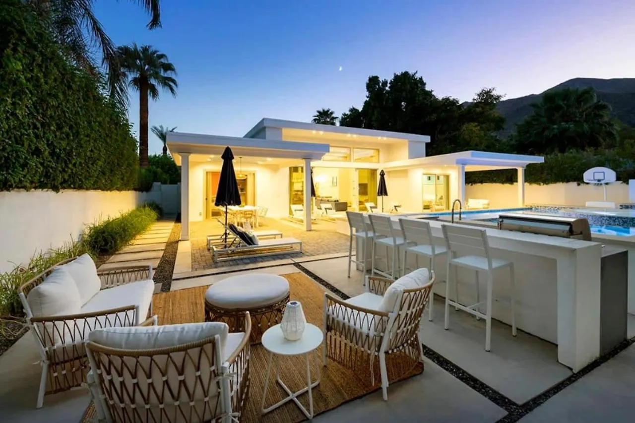 Tatil Evi Ocotillo Retreat Large Family Home With Pool And Spa Palm Springs ABD